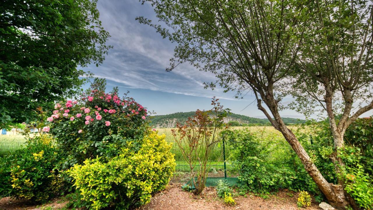Villa 'La Crabichonniere' Lanzac Buitenkant foto