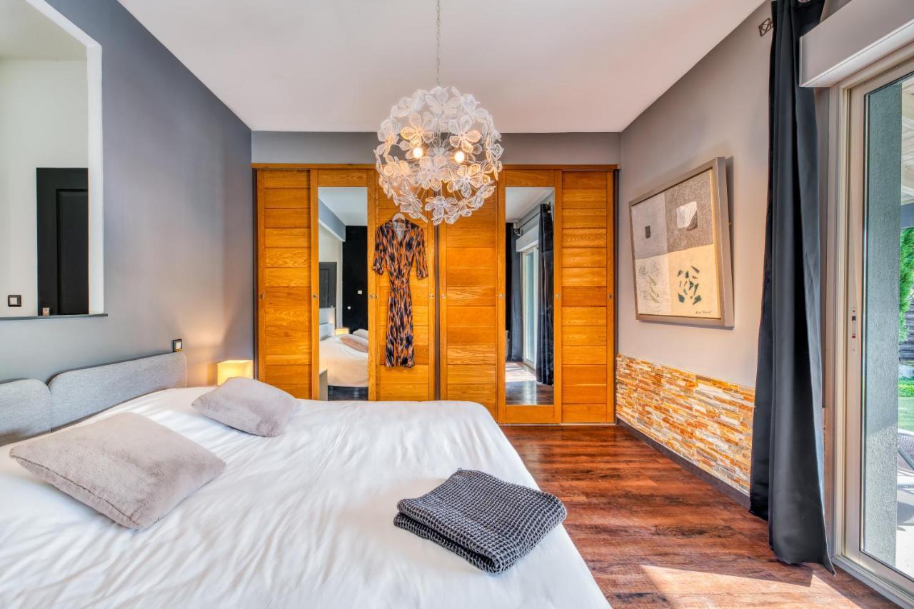Villa 'La Crabichonniere' Lanzac Buitenkant foto